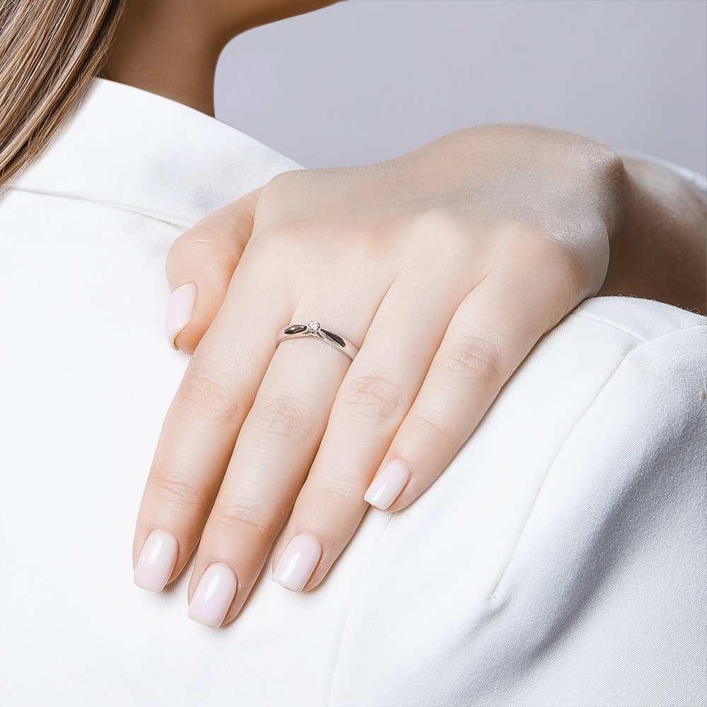 Inel din argint  cu pietre Diamant