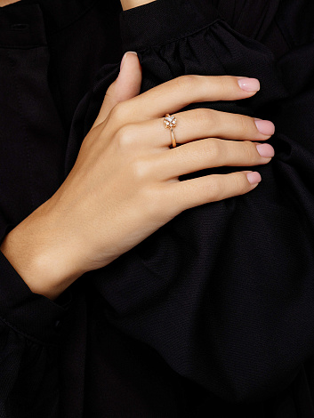 Кольцо из красного золота с камнями Бриллиант