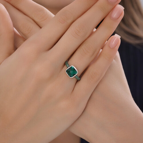 Inel din argint  cu pietre Cubic Zirconia Verde, Cuart Verde (sint.)