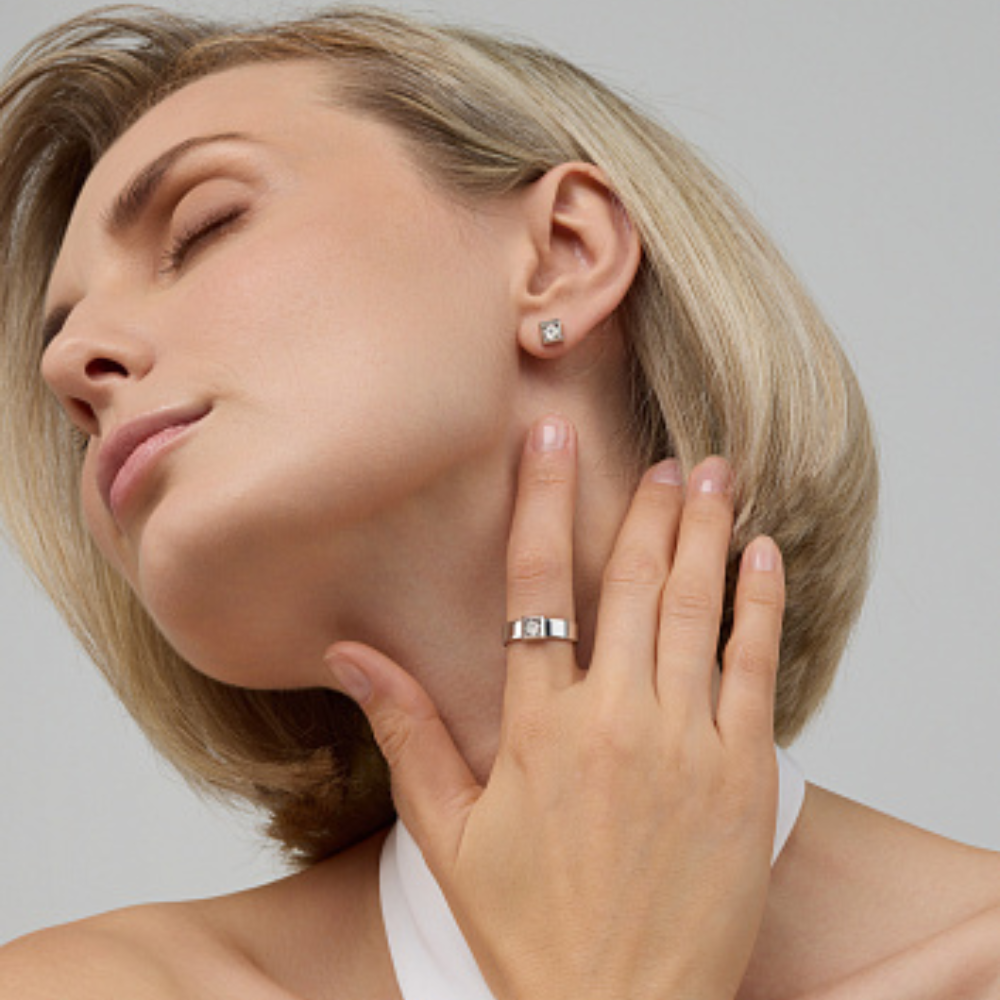 Серьги Пусеты из серебра с камнями Бриллиант