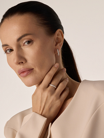 Cercei din aur roșu cu pietre Diamant