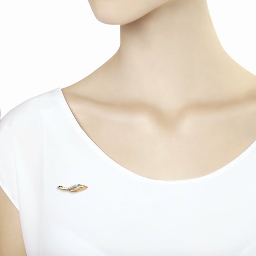 Брошь из красного золота с камнями Фианит