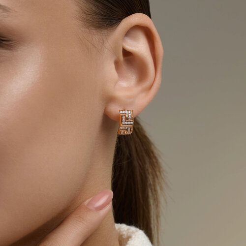 Серьги из красного золота с камнями Фианит