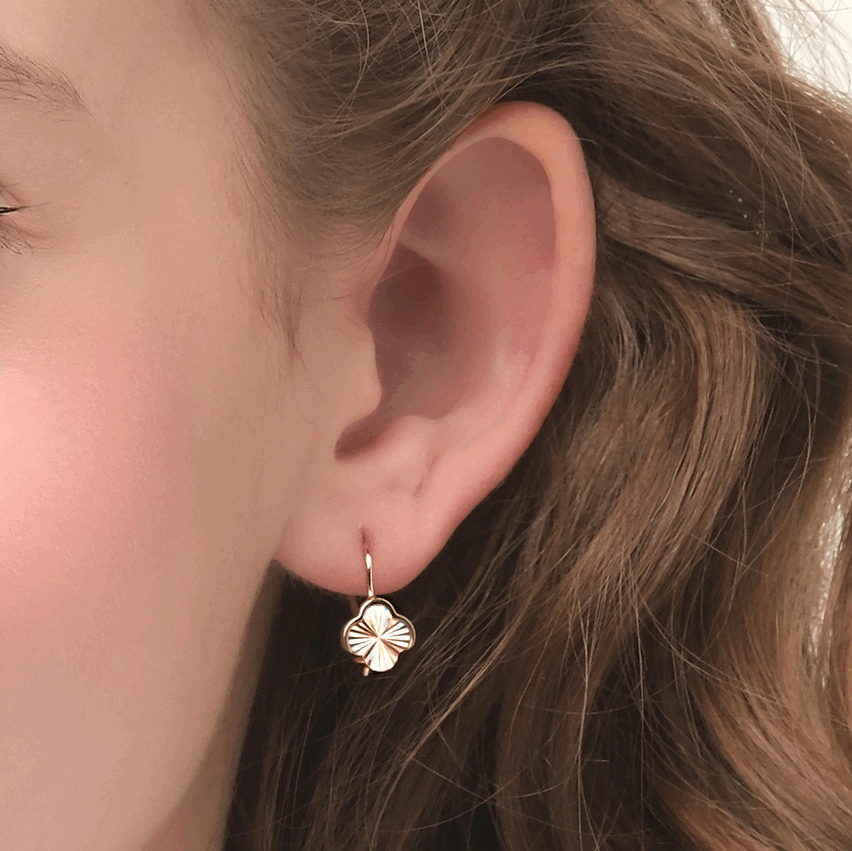 Cercei din aur roșu fără pietre