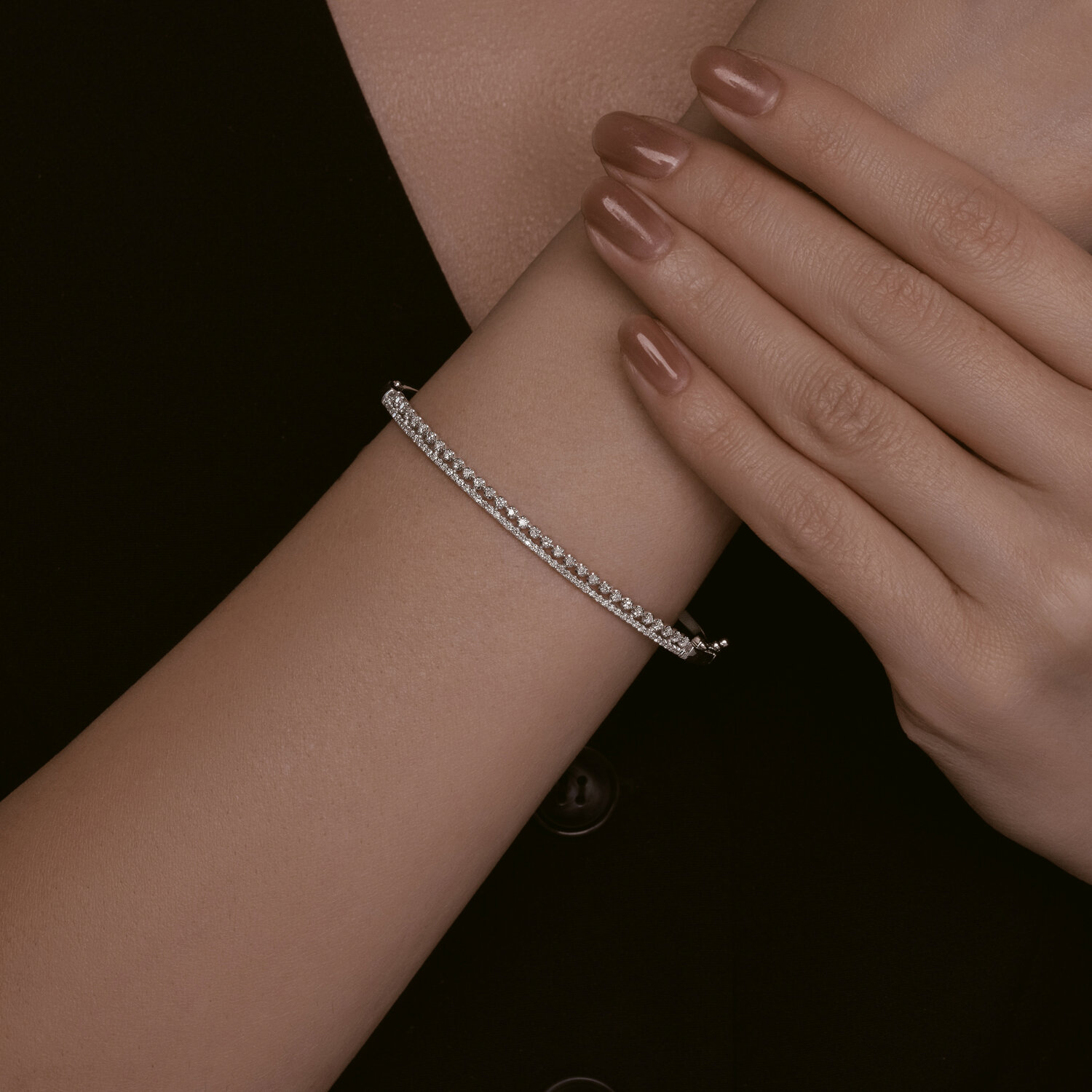 Браслет из белого золота с камнями Бриллиант