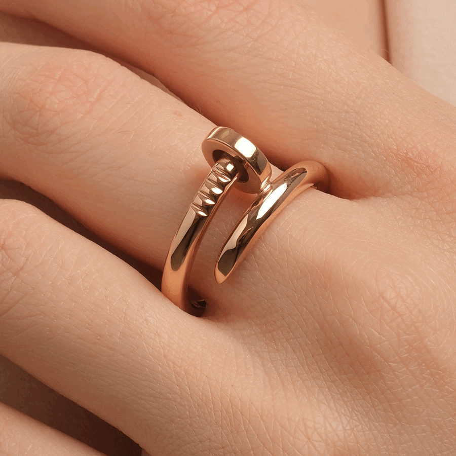 Inel din aur roșu fără pietre