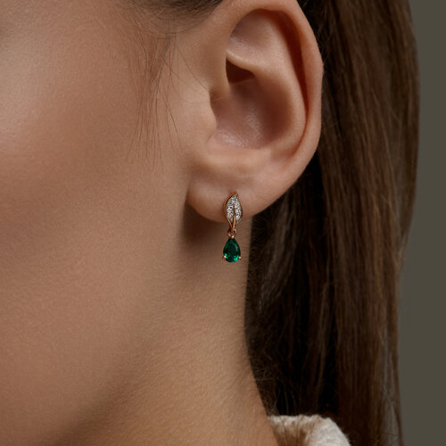 Серьги Пусеты из красного золота с камнями Бриллиант, Изумруд гидротермальный
