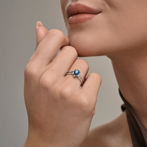 Inel din argint  cu pietre Cristal Albastru