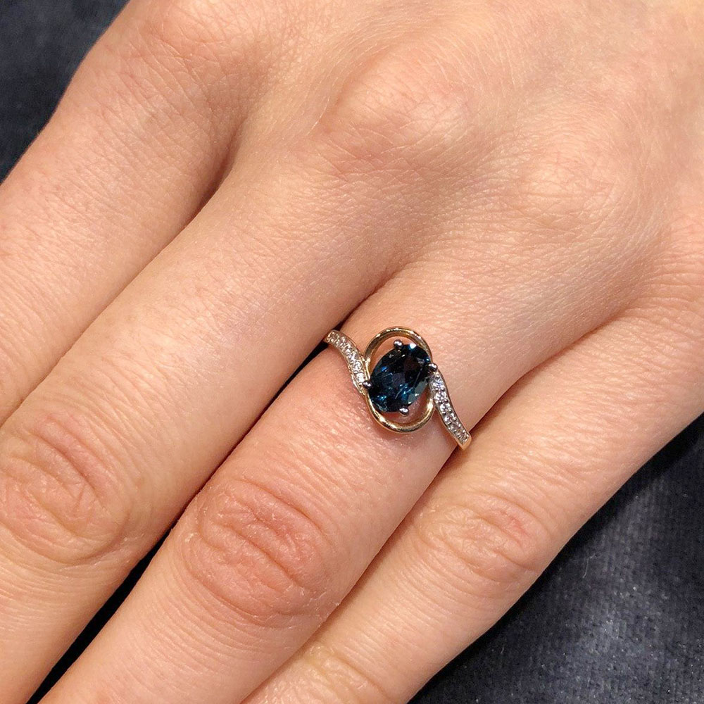 Inel din aur roșu cu pietre Cubic Zirconia Incolor, Topaz London