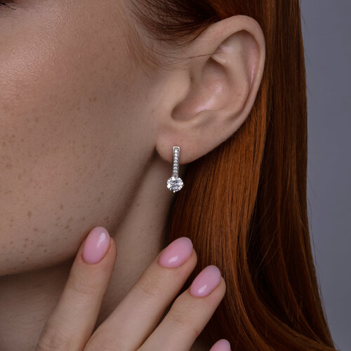 Серьги из серебра с камнями Фианит