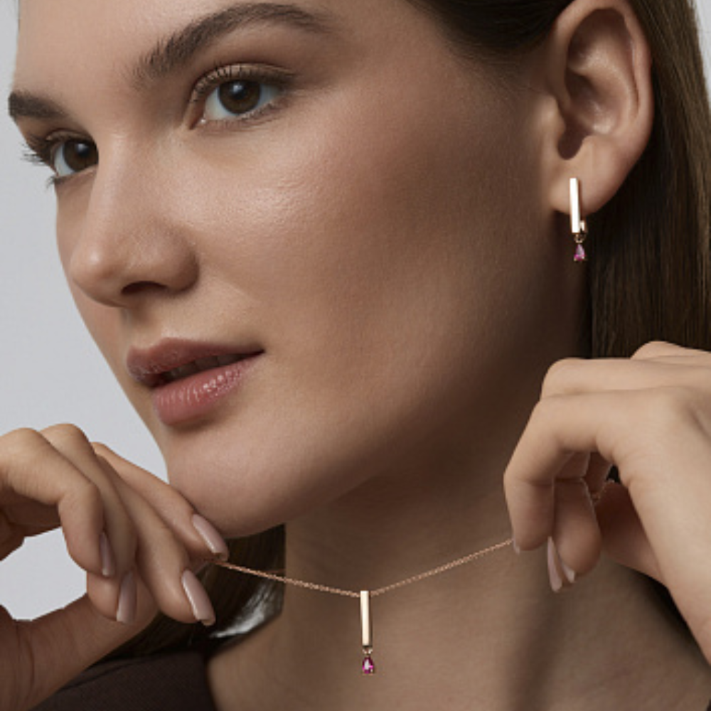 Колье из красного золота с камнями Рубин