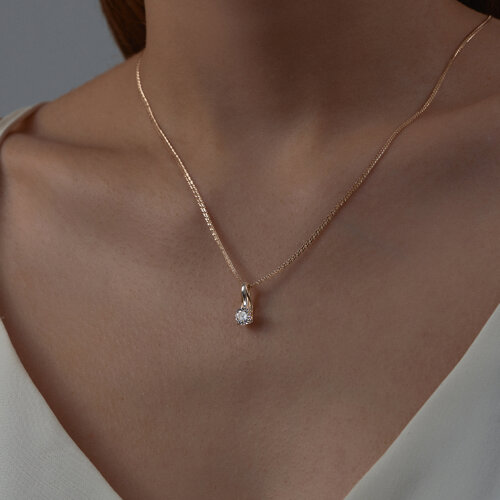 Подвеска из красного золота с камнями Фианит