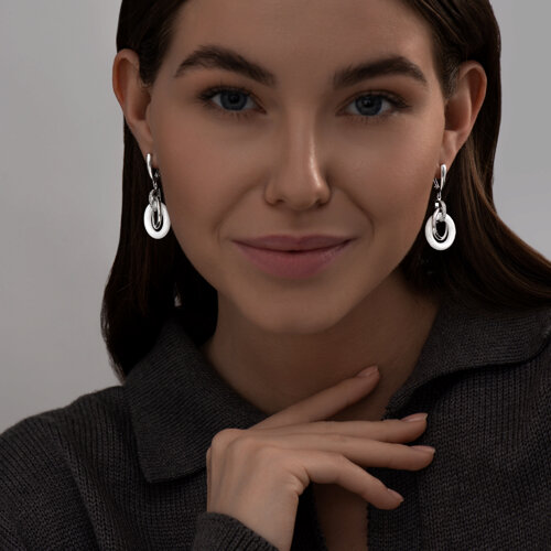 Серьги Длинные из серебра с камнями Фианит, Керамика белая