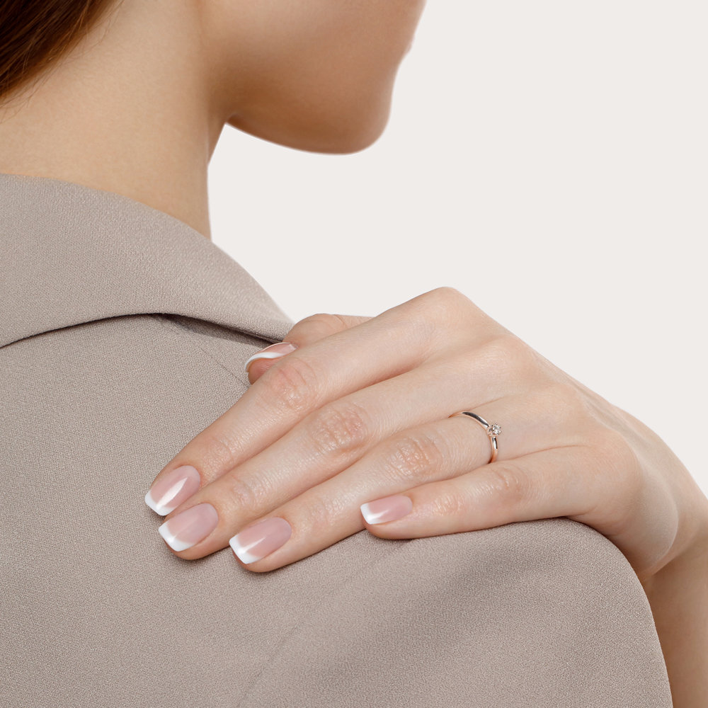 Кольцо из белого золота с камнями Бриллиант