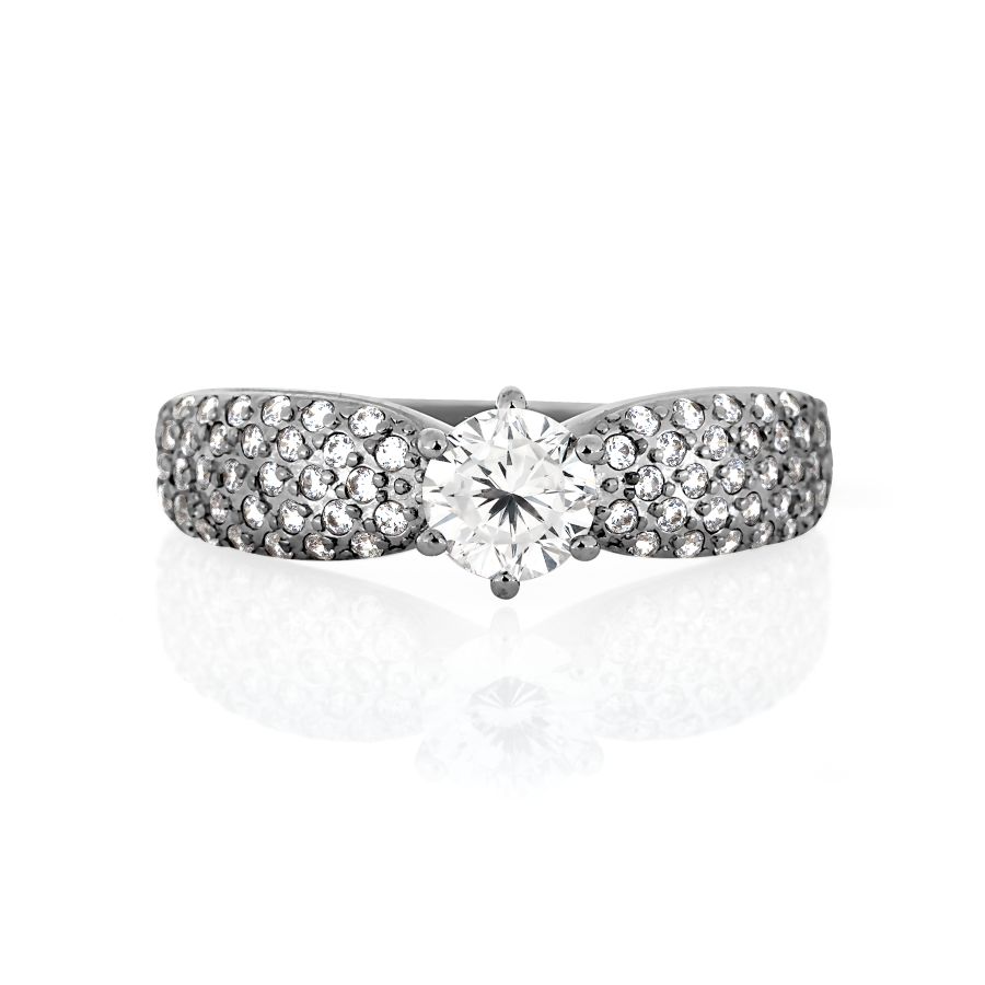 Кольцо из белого золота с камнями Swarovski