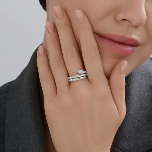 Кольцо из белого золота с камнями Бриллиант