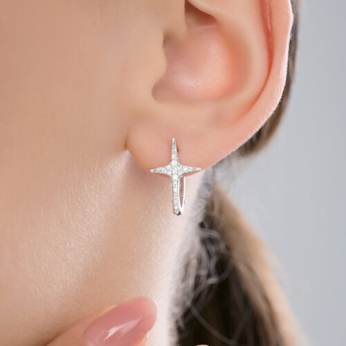 Серьги из красного золота с камнями Бриллиант