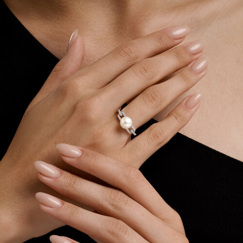 Кольцо из белого золота с камнями Бриллиант, Жемчуг белый