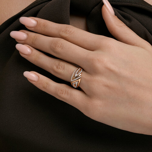 Кольцо из красного золота с камнями Фианит