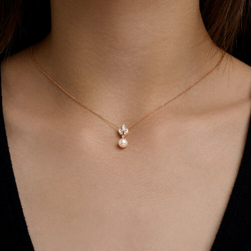 Колье из красного золота с камнями Горный хрусталь, Жемчуг белый