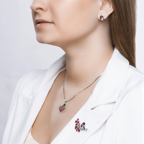 Серьги Пусеты из серебра с камнями Фианит, Фианит Чёрный и Корунд в цвете рубина