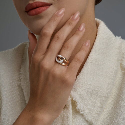 Кольцо из красного золота с камнями Фианит