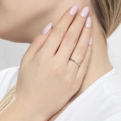 Inel din aur alb cu pietre Diamant