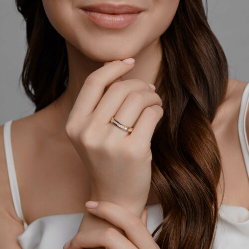 Обручальное кольцо из красного золота с камнями Бриллиант