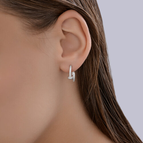 Серьги из серебра с камнями Фианит