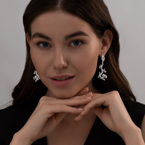 Серьги Длинные из серебра с камнями Фианит