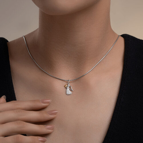 Подвеска из серебра с камнями Фианит