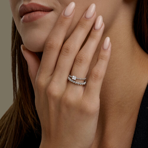 Кольцо из серебра с камнями Фианит