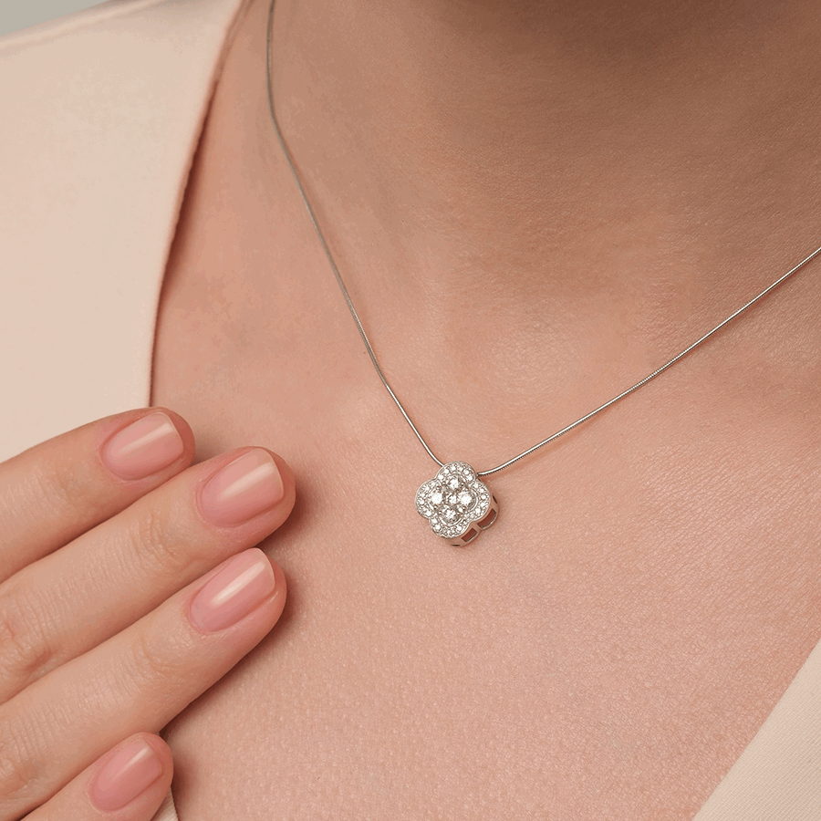 Pandantiv din aur alb cu pietre Diamant