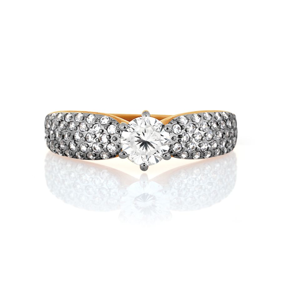 Кольцо из красного золота с камнями Swarovski