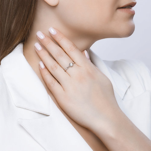 Кольцо из белого золота с камнями Бриллиант