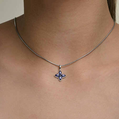 Pandantiv din aur alb cu pietre Safir