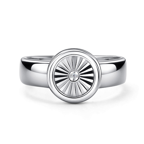Кольцо из серебра с камнями Бриллиант
