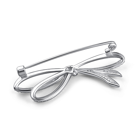 Брошь из серебра с камнями Фианит