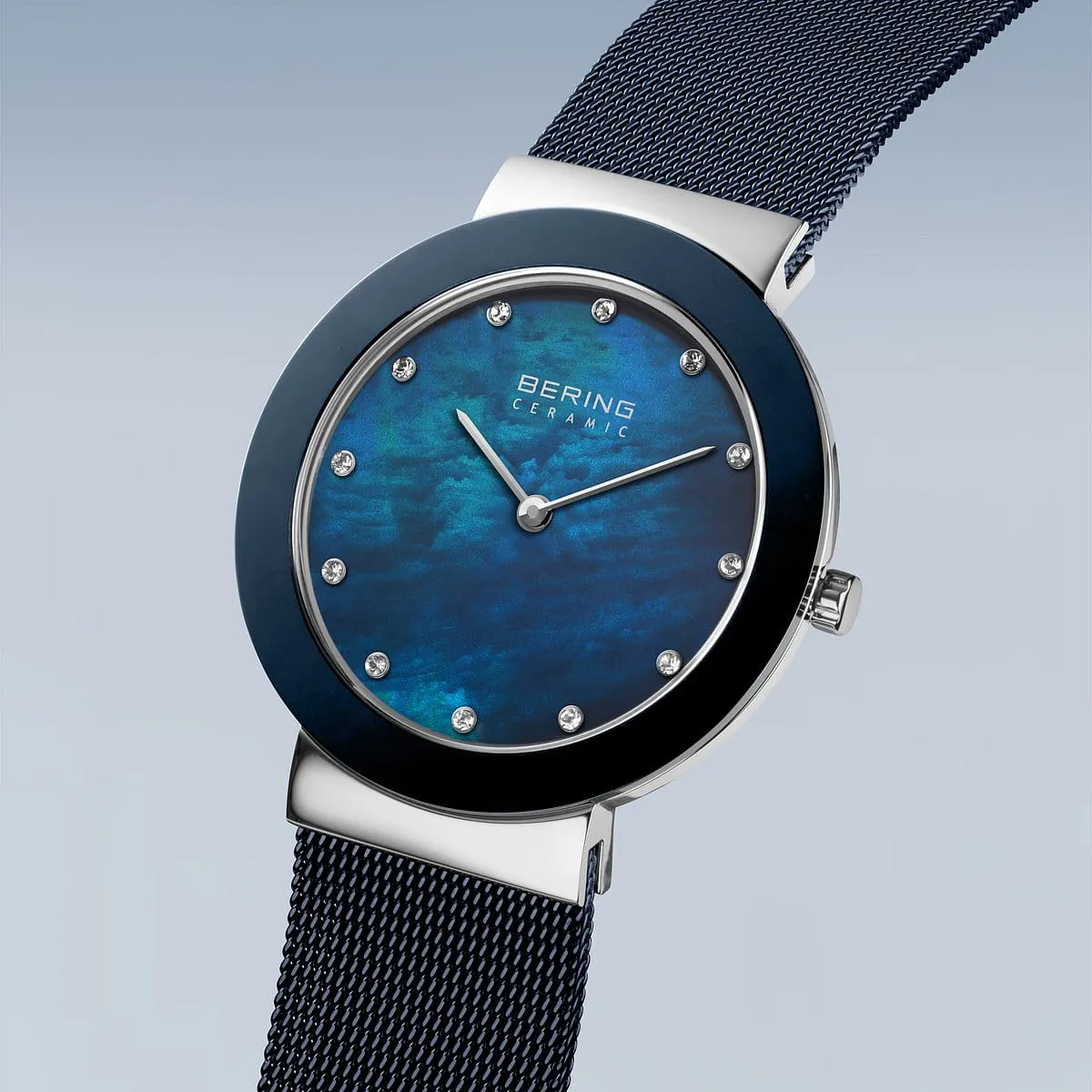 Часы BERING с камнями Swarovski