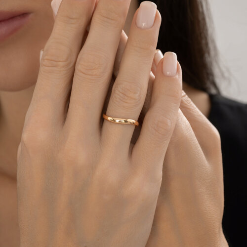 Inel din aur roșu fără pietre