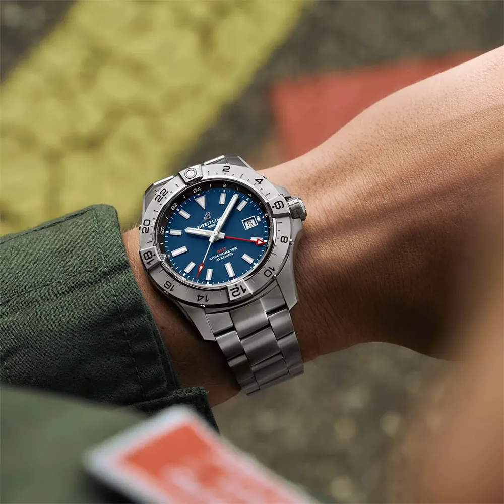 Ceas BREITLING Avenger Automatic GMT 44