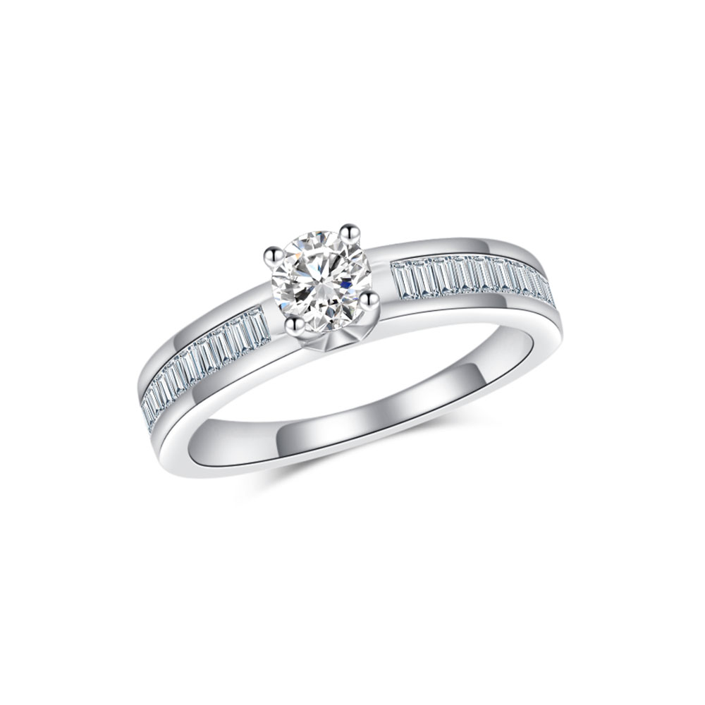 Кольцо из белого золота с камнями Бриллиант