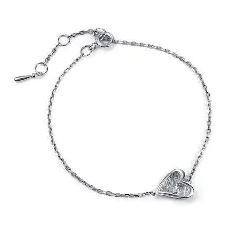 Браслет Love из серебра с камнями Бриллиант