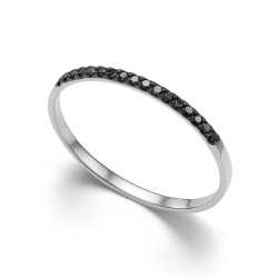 Кольцо из белого золота с камнями Черный бриллиант
