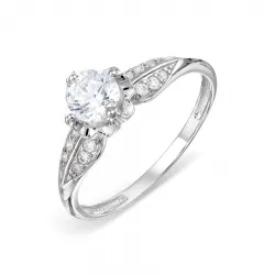 Кольцо из белого золота с камнями Swarovski