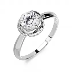 Кольцо из белого золота с камнями Swarovski