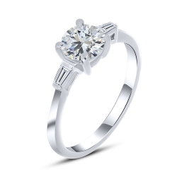 Кольцо из белого золота с камнями Выращенный бриллиант