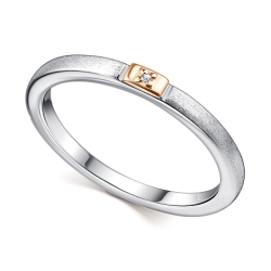 Inel din argint  cu pietre Diamant