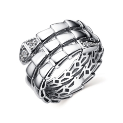 Кольцо из серебра с камнями Фианит