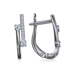 Серьги из белого золота с камнями Фианит